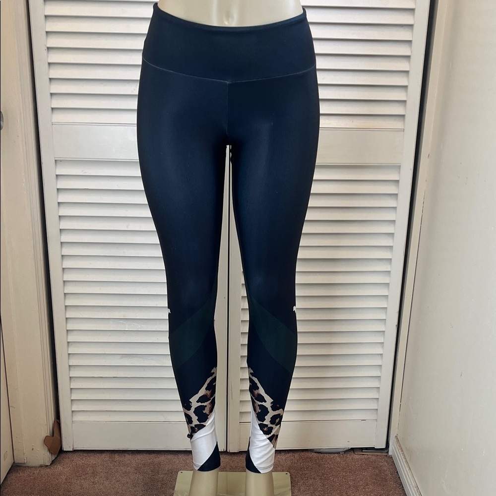 Goldsheep Black Leggings with White Details
